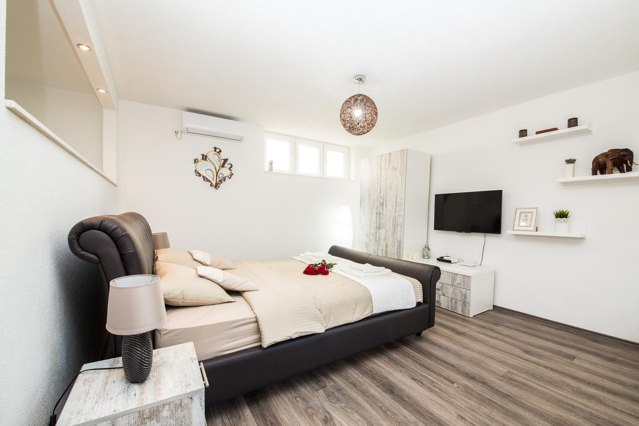 Studio Apartman Centar Banja Luka Exteriör bild